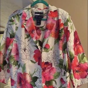 Beautiful jacket and matching short sleeve top
